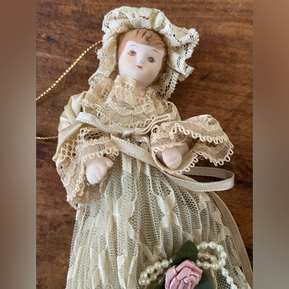 SOLD Vintage Victorian Inspired Christmas Ornament Collection❤️ - Picture 5 of 6